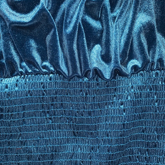 Sheared velvet crop top with blouson bust - Picture 2 of 8